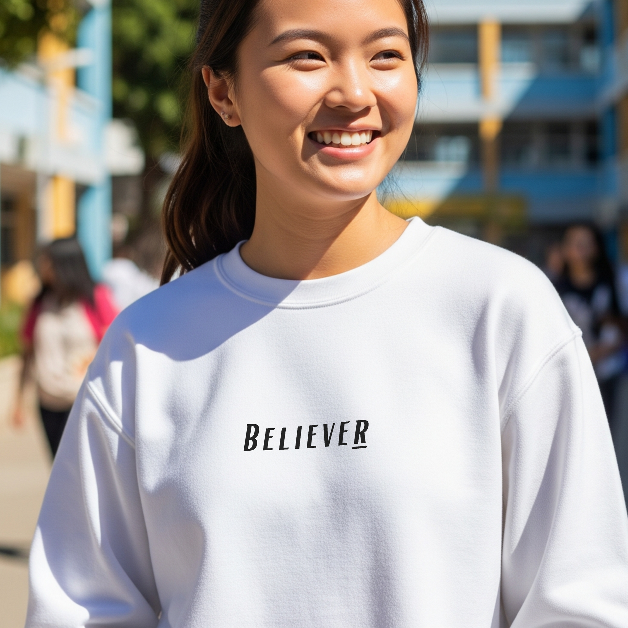 Believer Embroidered Crewneck – White